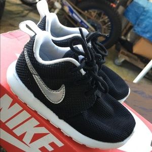 Nike Roshe shoes